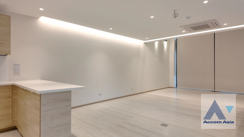 6  4 br House For Rent in Sukhumvit ,Bangkok BTS Thong Lo AA38256