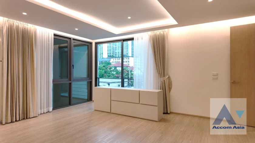 11  4 br House For Rent in Sukhumvit ,Bangkok BTS Thong Lo AA38256