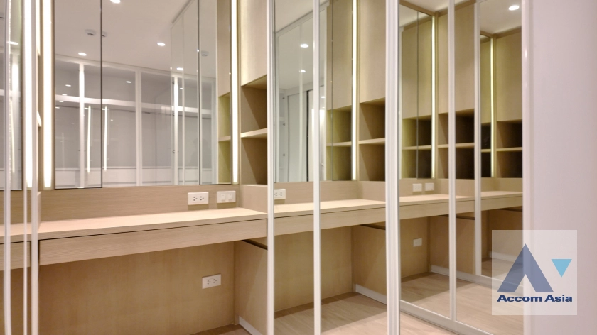 12  4 br House For Rent in Sukhumvit ,Bangkok BTS Thong Lo AA38256