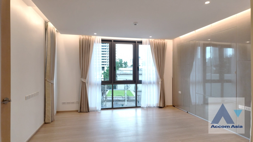 21  4 br House For Rent in Sukhumvit ,Bangkok BTS Thong Lo AA38256