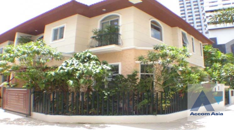  2  3 br House for rent and sale in Sukhumvit ,Bangkok BTS Nana 95248