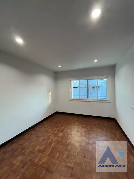 16  5 br House for rent and sale in Phaholyothin ,Bangkok BTS Saphan-Kwai AA38267