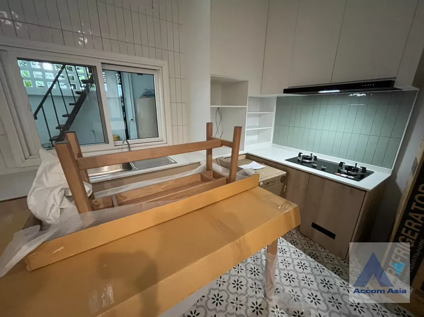 5  5 br House for rent and sale in Phaholyothin ,Bangkok BTS Saphan-Kwai AA38267