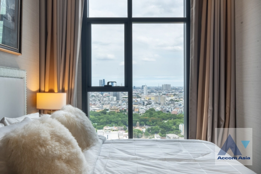 11  3 br Condominium For Sale in Silom ,Bangkok BTS Surasak at The Diplomat Sathorn AA38281
