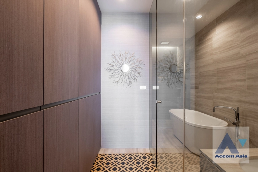 13  3 br Condominium For Sale in Silom ,Bangkok BTS Surasak at The Diplomat Sathorn AA38281