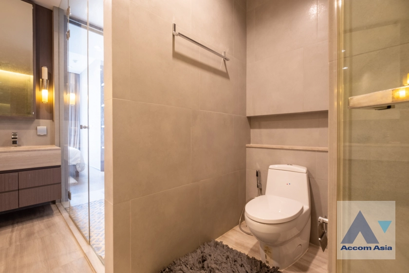 16  3 br Condominium For Sale in Silom ,Bangkok BTS Surasak at The Diplomat Sathorn AA38281