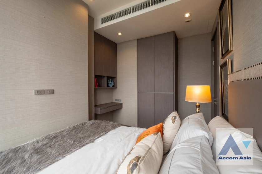 20  3 br Condominium For Sale in Silom ,Bangkok BTS Surasak at The Diplomat Sathorn AA38281