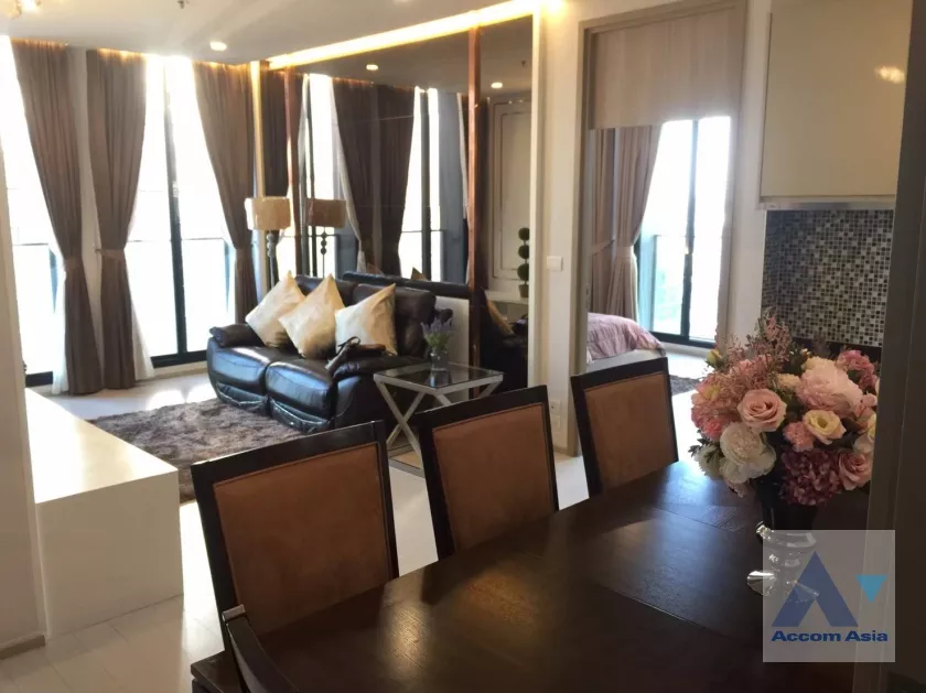  2 Bedrooms  Condominium For Rent in Ploenchit, Bangkok  near BTS Ploenchit (AA38302)