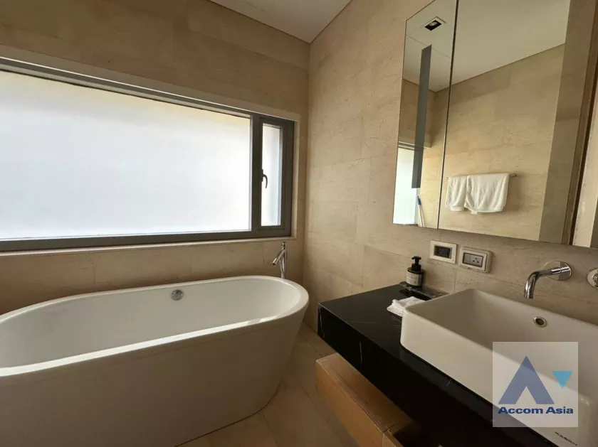 8  2 br Condominium For Rent in Silom ,Bangkok BTS Sala Daeng - MRT Silom at Saladaeng Residences AA38305