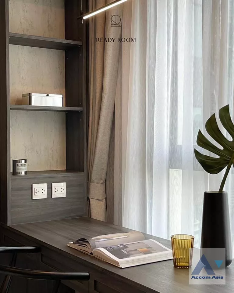 unit 1 Bedroom  Condominium For Rent in Ploenchit, Bangkok  near BTS Ploenchit (AA38316)