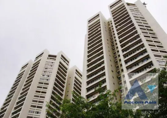 Duplex Condo | Tai Ping Tower Condominium  3 Bedroom for Sale BTS Ekkamai in Sukhumvit Bangkok