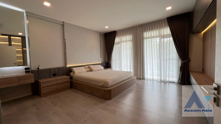 7  4 br House For Rent in Pattanakarn ,Bangkok  at Mantana Bangna-Wongwaen AA38405