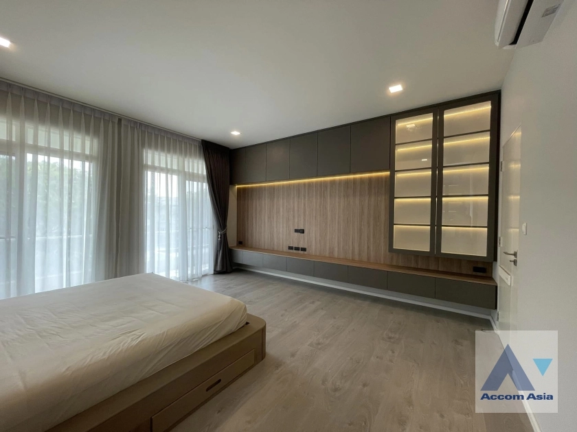 11  4 br House For Rent in Pattanakarn ,Bangkok  at Mantana Bangna-Wongwaen AA38405