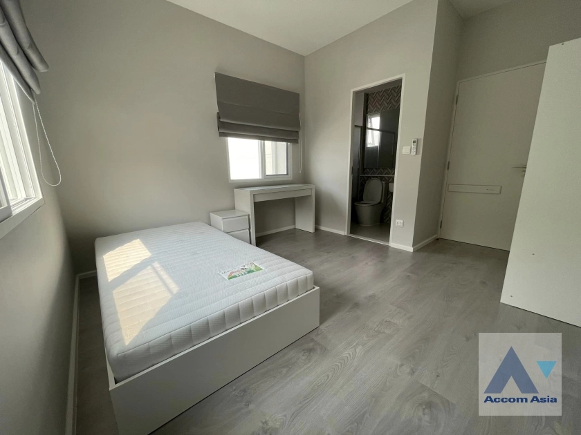 12  4 br House For Rent in Pattanakarn ,Bangkok  at Mantana Bangna-Wongwaen AA38405