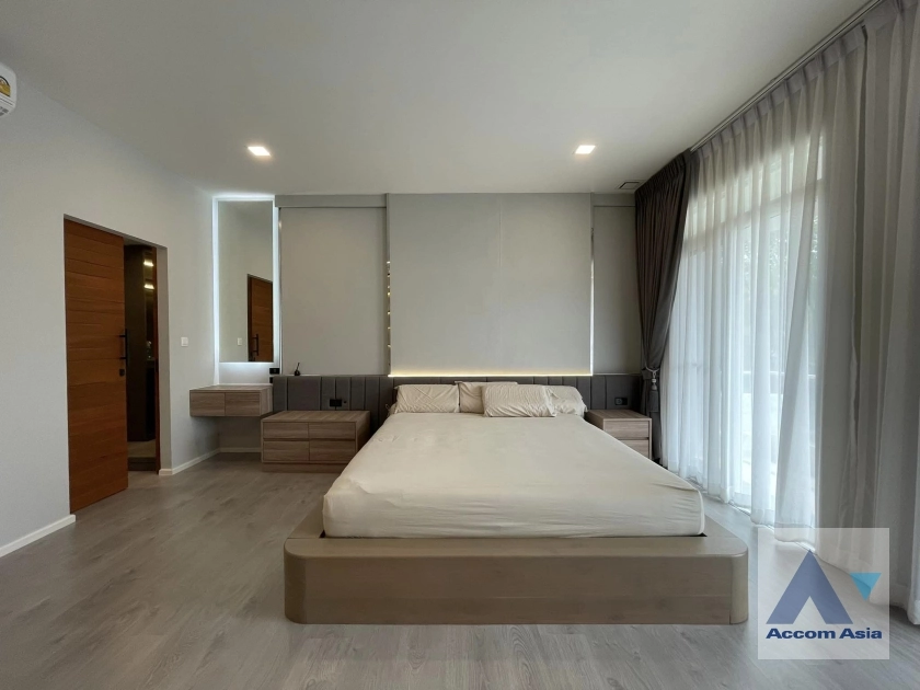 6  4 br House For Rent in Pattanakarn ,Bangkok  at Mantana Bangna-Wongwaen AA38405