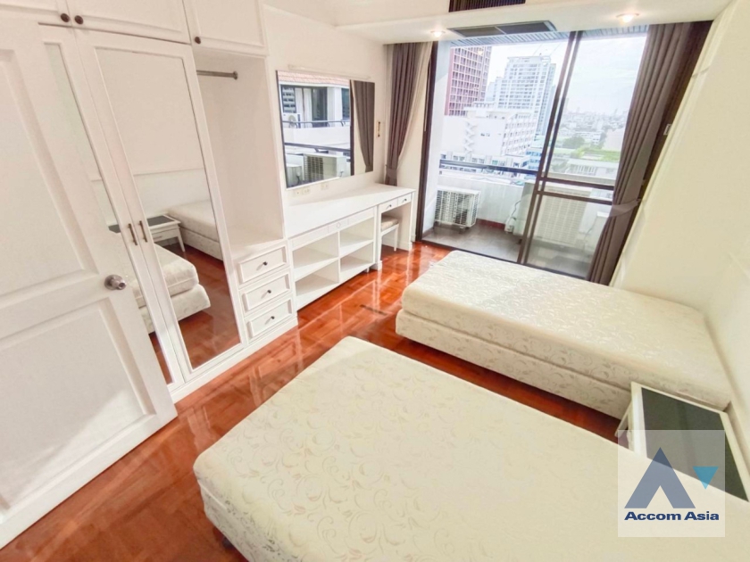 22  3 br Apartment For Rent in Phaholyothin ,Bangkok BTS Ari at Simply Delightful - Convenient AA38436