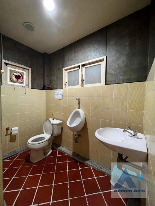 12  House For Rent in Sukhumvit ,Bangkok BTS Thong Lo AA38453