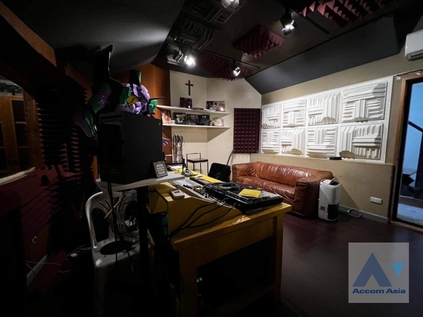 4  House For Rent in Sukhumvit ,Bangkok BTS Thong Lo AA38453