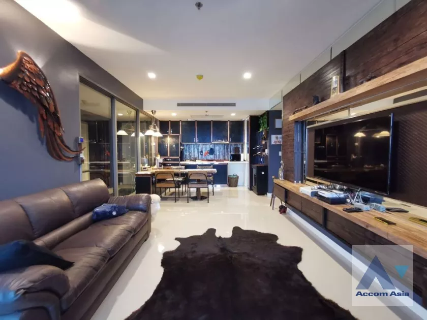  2 Bedrooms  Condominium For Rent & Sale in Charoenkrung, Bangkok  near BRT Rama IX Bridge (AA38490)