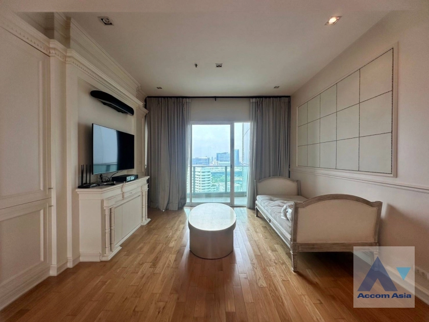  3 Bedrooms  Condominium For Rent in Sukhumvit, Bangkok  near BTS Asok - MRT Sukhumvit (AA38511)