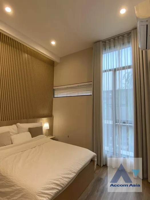  2 Bedrooms  Townhouse For Rent in Latkrabang, Bangkok  (AA38516)