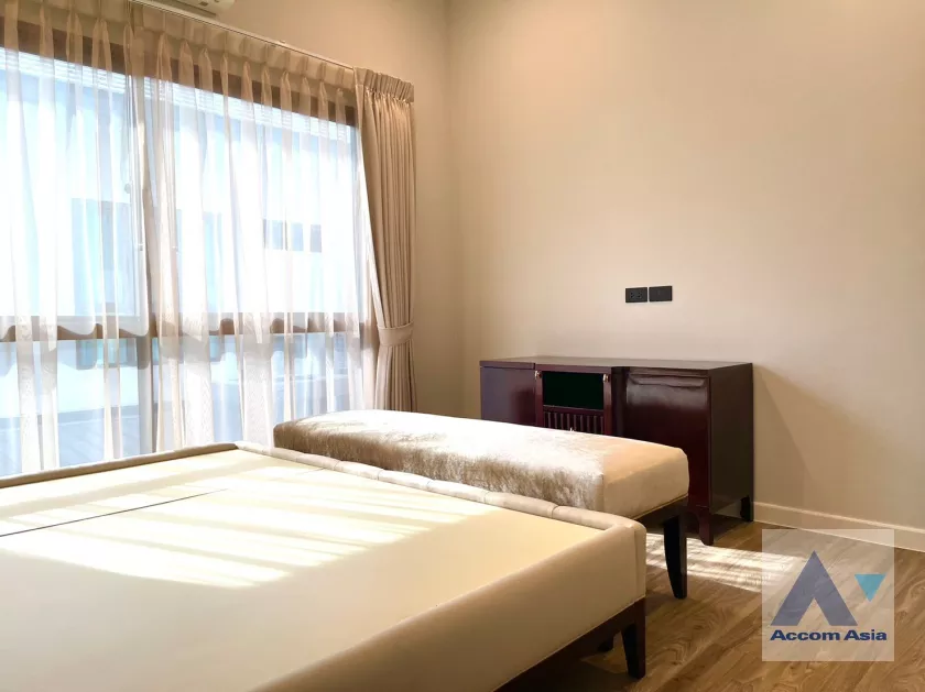 38  4 br House For Sale in Ramkhamhaeng ,Bangkok  at Burasiri Krungthep Kreetha AA38527