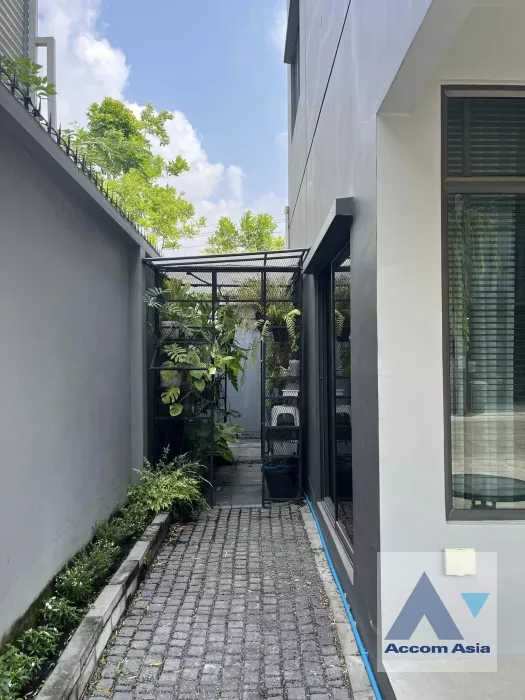 4  2 br Townhouse For Rent in Petchkasem ,Bangkok ARL Ban Thap Chang at Townhouse AA38537