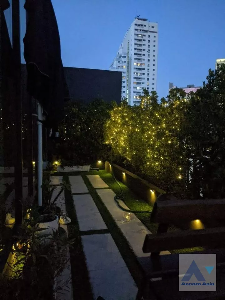 11  2 br Condominium For Sale in Sukhumvit ,Bangkok BTS Nana - BTS Asok at VENIO AA38578