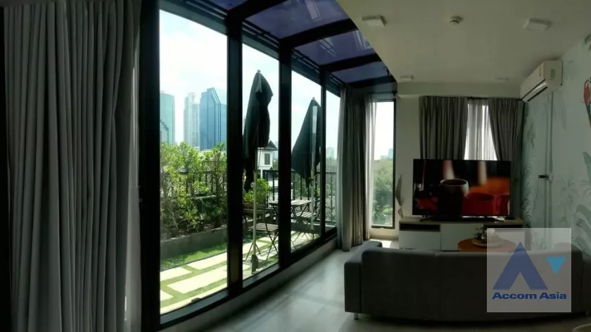  2 Bedrooms  Condominium For Sale in Sukhumvit, Bangkok  near BTS Nana - BTS Asok (AA38578)