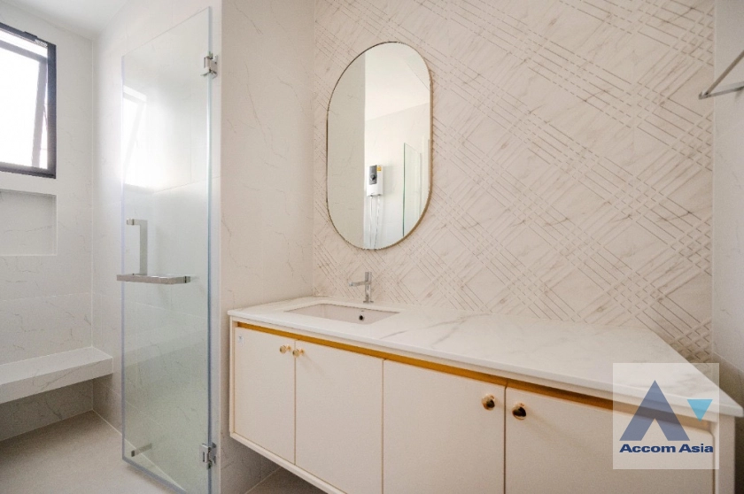 18  4 br House for rent and sale in Latkrabang ,Bangkok ARL Ban Thap Chang at Nantawan Rama 9 New Krungthepkreetha AA38579