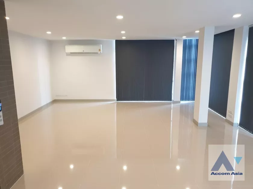 4  3 br House For Rent in Ratchadaphisek ,Bangkok  at Premium Place  AA38580