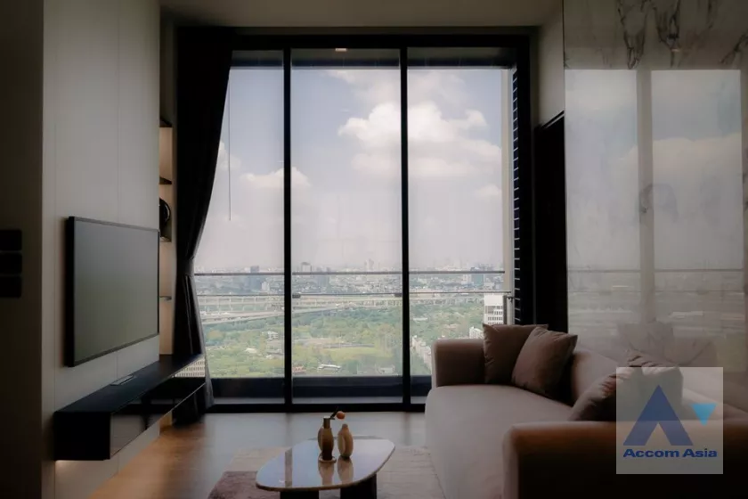  2 Bedrooms  Condominium For Rent in Phaholyothin, Bangkok  near MRT Phahon Yothin (AA38594)