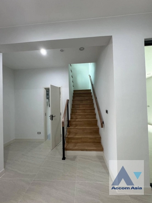 13  3 br House For Rent in Sukhumvit ,Bangkok BTS On Nut at Baan Klang Muang CLASSE Sukhumvit 77 AA38596