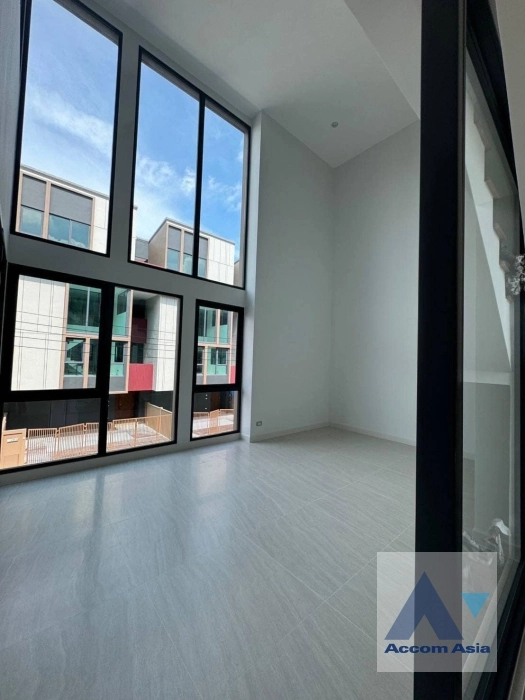 10  3 br House For Rent in Sukhumvit ,Bangkok BTS On Nut at Baan Klang Muang CLASSE Sukhumvit 77 AA38596