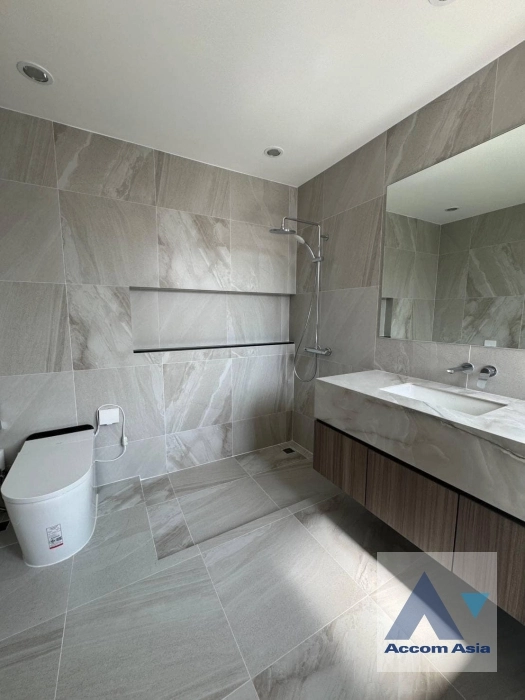 28  3 br House For Rent in Sukhumvit ,Bangkok BTS On Nut at Baan Klang Muang CLASSE Sukhumvit 77 AA38596