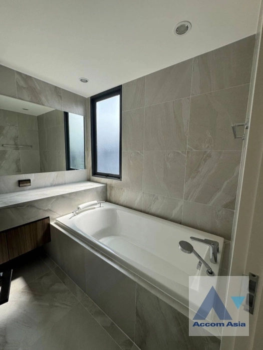 30  3 br House For Rent in Sukhumvit ,Bangkok BTS On Nut at Baan Klang Muang CLASSE Sukhumvit 77 AA38596