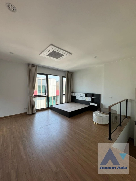 17  3 br House For Rent in Sukhumvit ,Bangkok BTS On Nut at Baan Klang Muang CLASSE Sukhumvit 77 AA38596