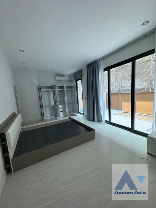 22  3 br House For Rent in Sukhumvit ,Bangkok BTS On Nut at Baan Klang Muang CLASSE Sukhumvit 77 AA38596