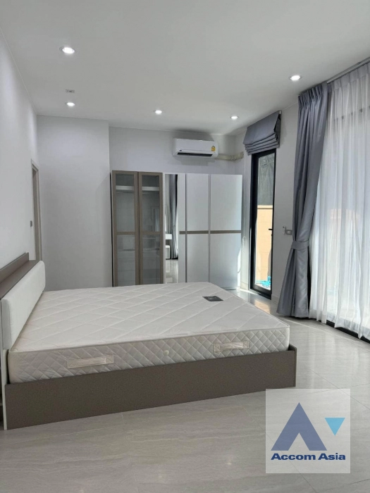 23  3 br House For Rent in Sukhumvit ,Bangkok BTS On Nut at Baan Klang Muang CLASSE Sukhumvit 77 AA38596
