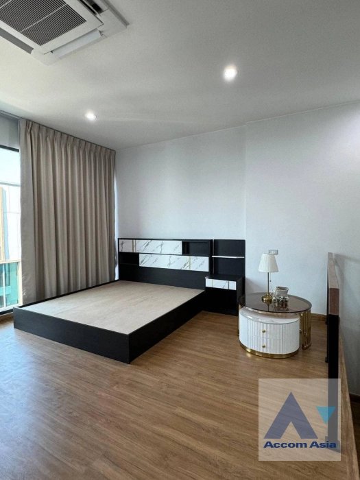18  3 br House For Rent in Sukhumvit ,Bangkok BTS On Nut at Baan Klang Muang CLASSE Sukhumvit 77 AA38596