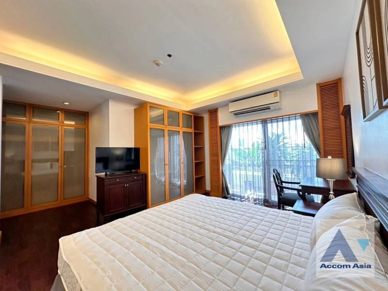 12  3 br Apartment For Rent in Sathorn ,Bangkok MRT Lumphini at Cozy and Convenient Apartment Near Garden Intl AA38603