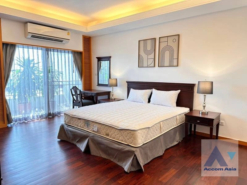 10  3 br Apartment For Rent in Sathorn ,Bangkok MRT Lumphini at Cozy and Convenient Apartment Near Garden Intl AA38603