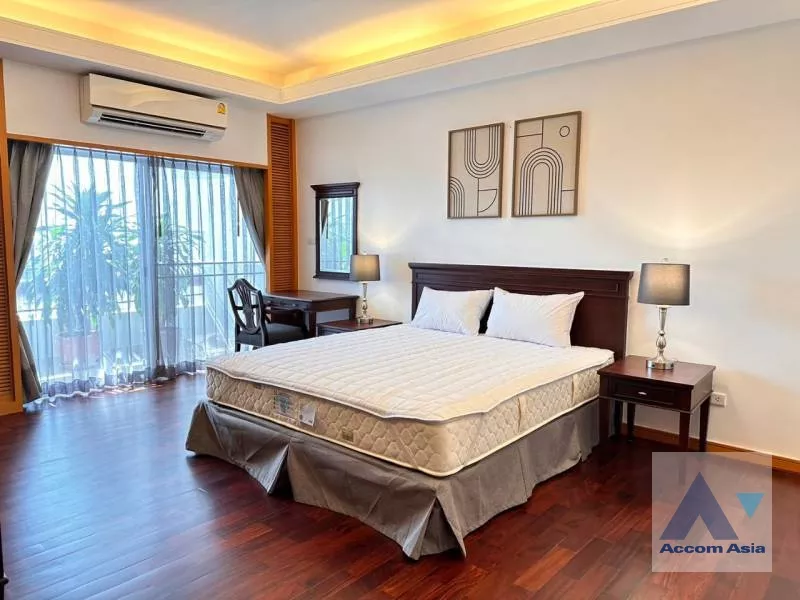 10  3 br Apartment For Rent in Sathorn ,Bangkok MRT Lumphini at Living with natural AA38603