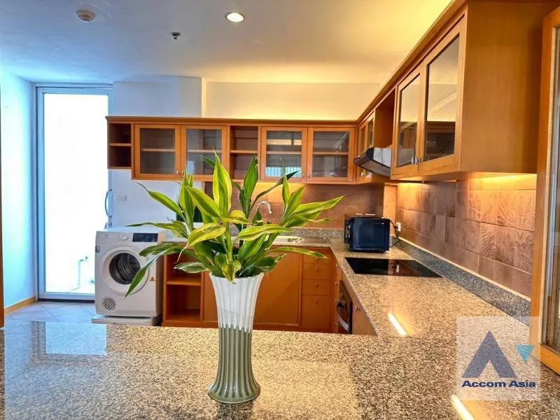 9  3 br Apartment For Rent in Sathorn ,Bangkok MRT Lumphini at Living with natural AA38603