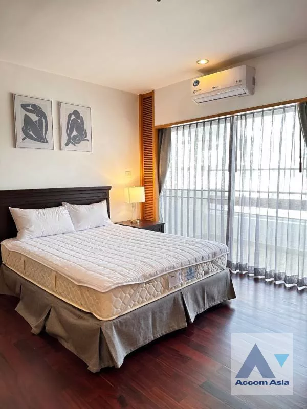 11  3 br Apartment For Rent in Sathorn ,Bangkok MRT Lumphini at Living with natural AA38603