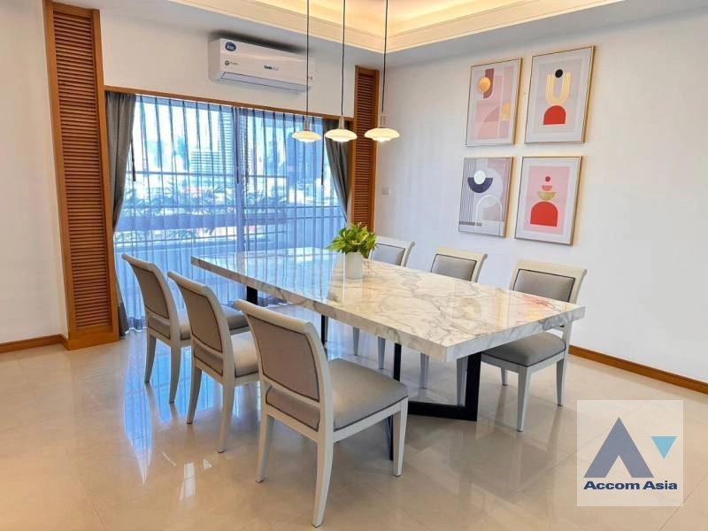 5  3 br Apartment For Rent in Sathorn ,Bangkok MRT Lumphini at Cozy and Convenient Apartment Near Garden Intl AA38603