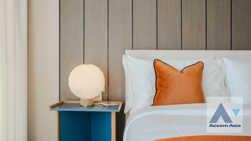 12  2 br Condominium For Sale in Ploenchit ,Bangkok BTS Chitlom at Scope Langsuan AA38608