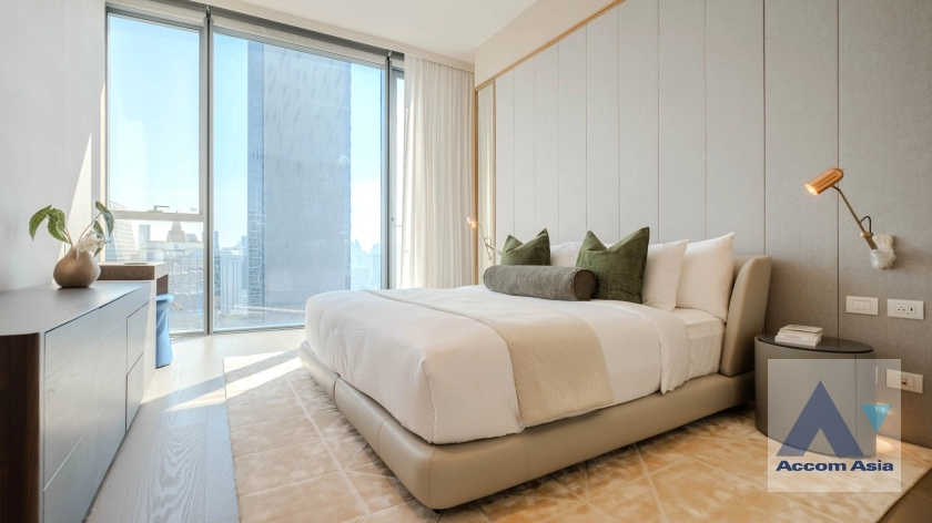 16  2 br Condominium For Sale in Ploenchit ,Bangkok BTS Chitlom at Scope Langsuan AA38608