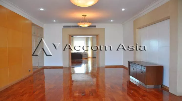 6  4 br Apartment For Rent in Sukhumvit ,Bangkok BTS Nana at Fully Furnished Apartment, Only 2 mins walk to BTS 15284