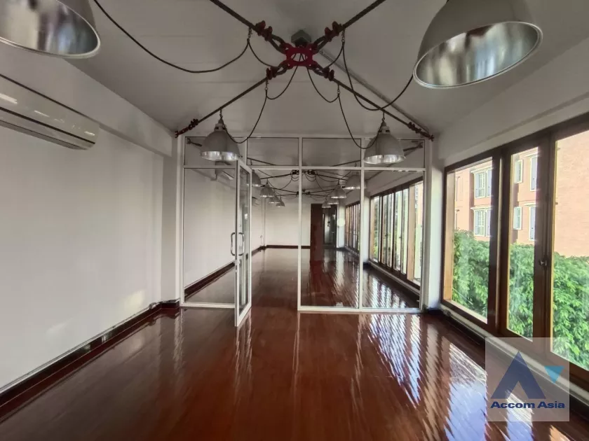 7  Office Space For Rent in Sukhumvit ,Bangkok BTS Nana AA38621